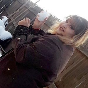 Meet your Posher, Elena